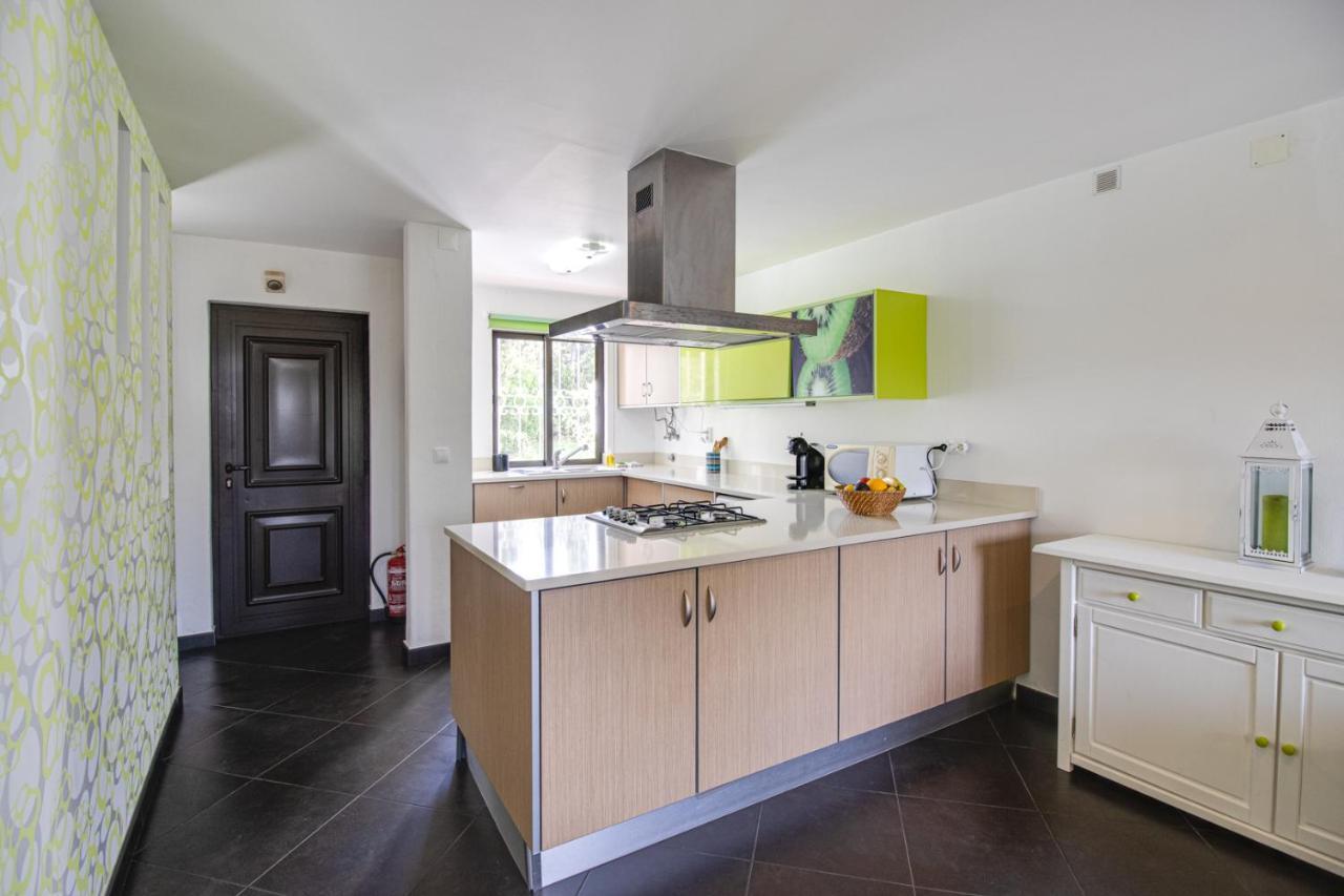 Seaside Retreat With Pool, Ac, And Fast Wi-Fi Apartment อัลบูเฟรา ภายนอก รูปภาพ