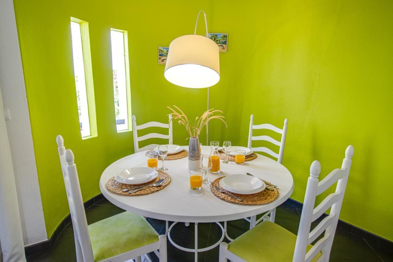 Seaside Retreat With Pool, Ac, And Fast Wi-Fi Apartment อัลบูเฟรา ภายนอก รูปภาพ